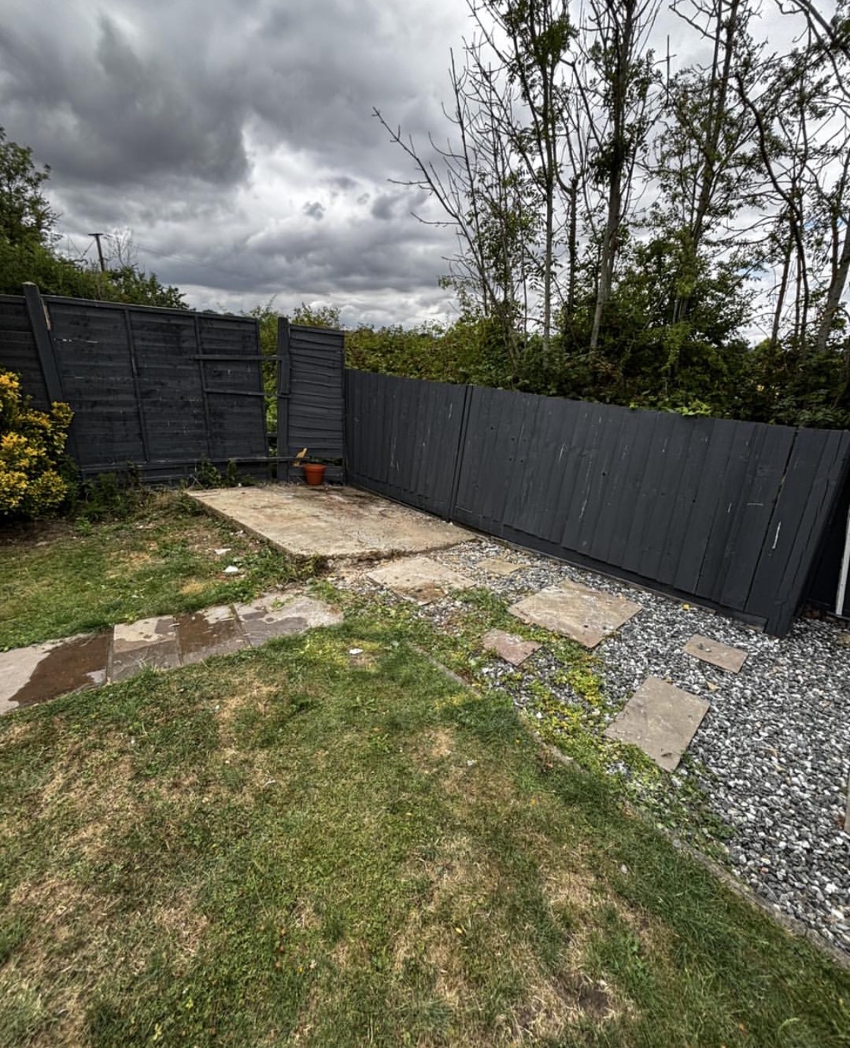 Rear garden left clean and tidy after same day rubbish removal